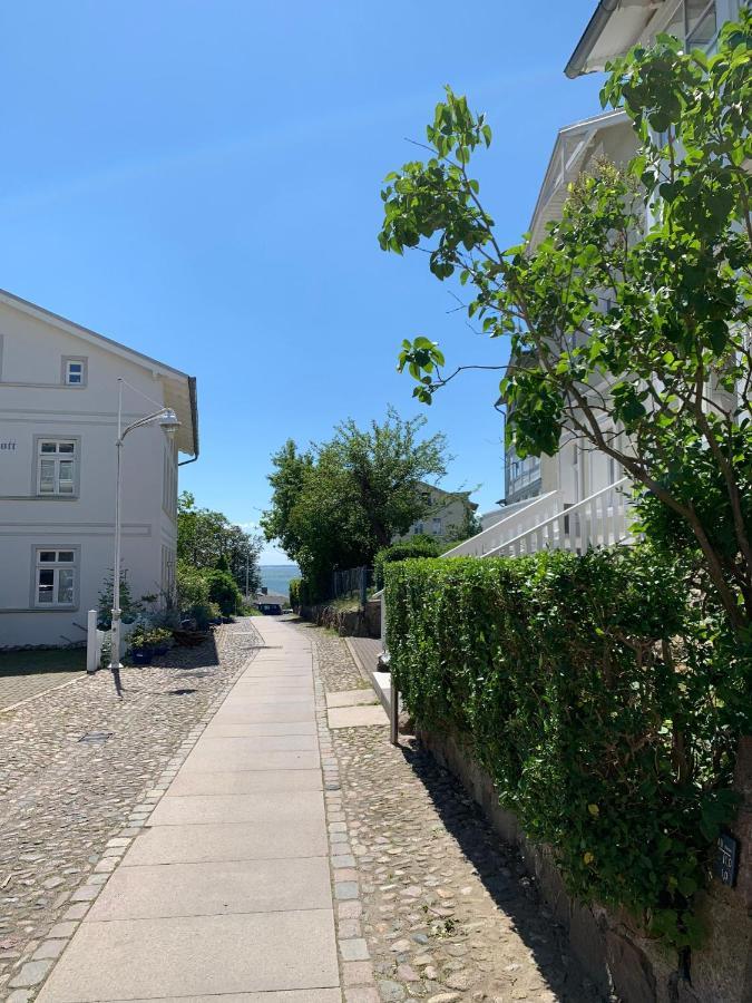 Villa-Rosengarten-Ferienwohnung-Baumhaus-Mit-Seeblick Sassnitz Eksteriør bilde