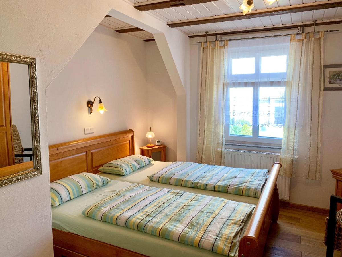 Villa-Rosengarten-Ferienwohnung-Baumhaus-Mit-Seeblick Sassnitz Eksteriør bilde