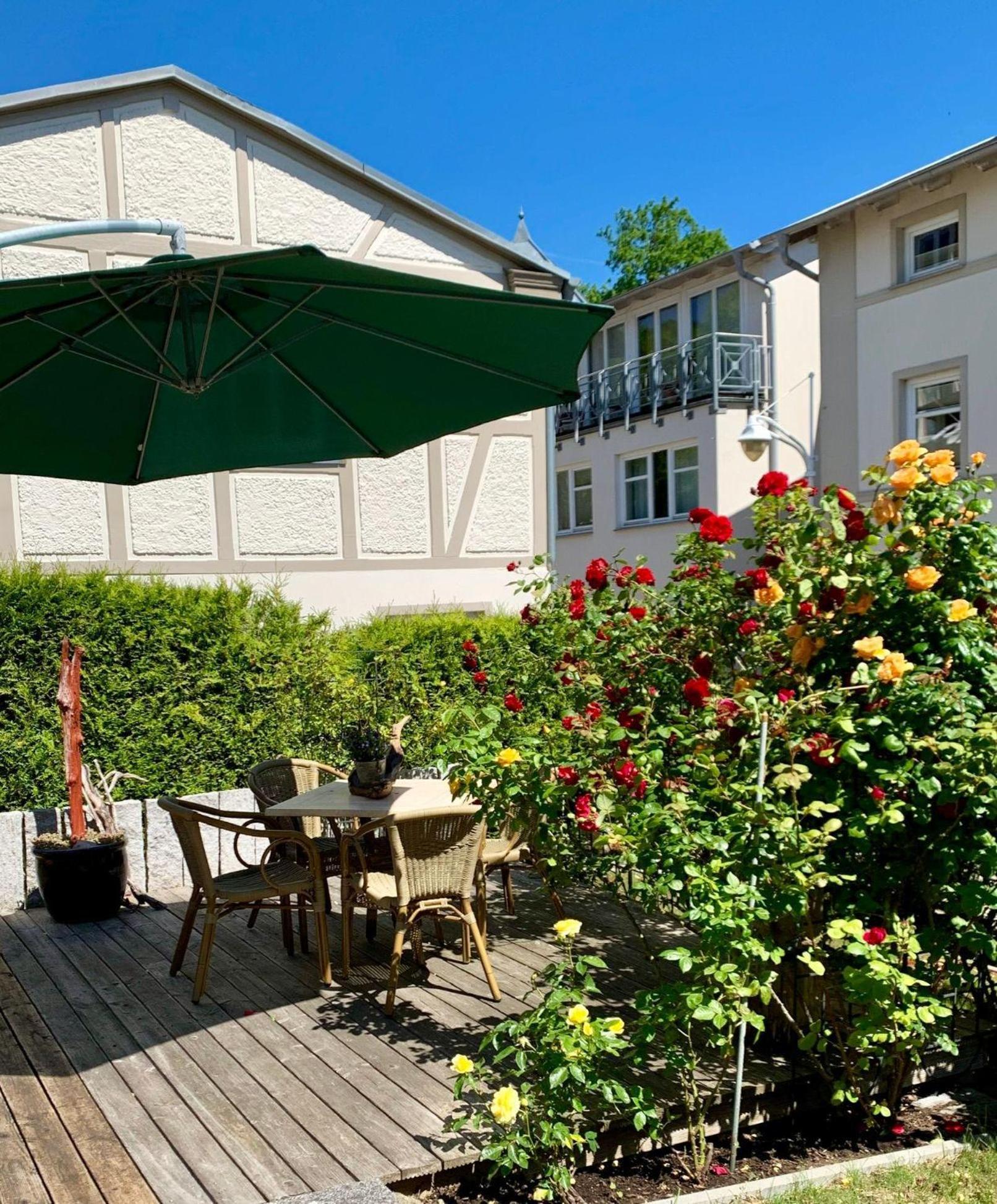 Villa-Rosengarten-Ferienwohnung-Baumhaus-Mit-Seeblick Sassnitz Eksteriør bilde