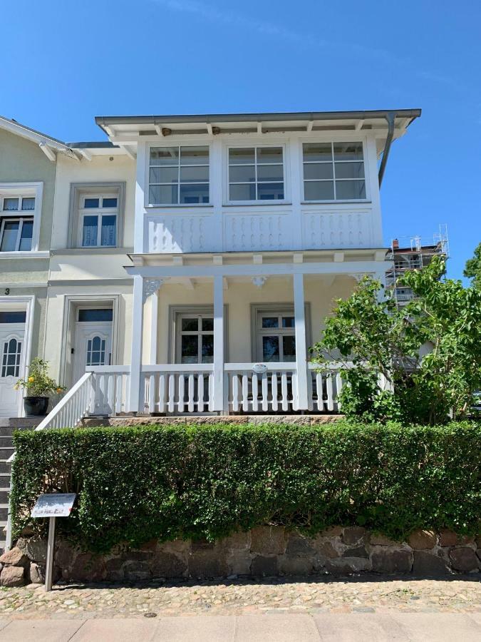 Villa-Rosengarten-Ferienwohnung-Baumhaus-Mit-Seeblick Sassnitz Eksteriør bilde